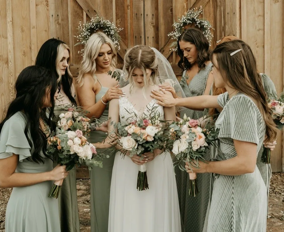 Bridal party with bouquets